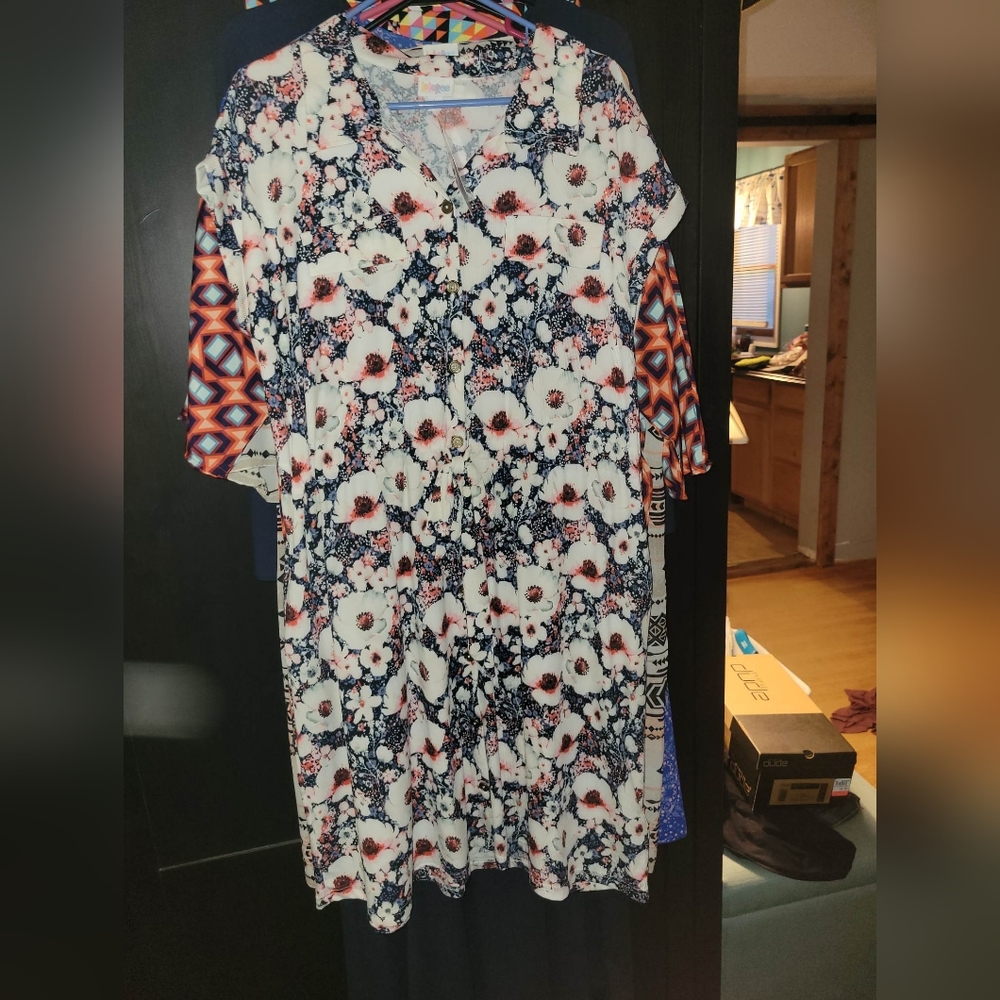 LulaRoe Stacie Dress, New with tags. XL